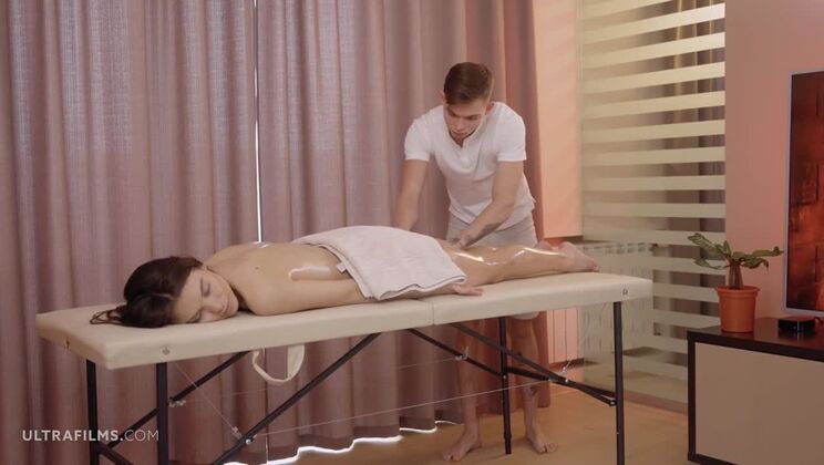 Elizabeth T's Juicy Blowjob - Elizabeth T