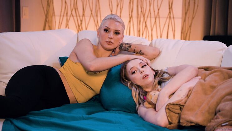 Nighttime Hump: Big Breasts & Fingering Fantasy - Kenzie Taylor - Lily Larimar