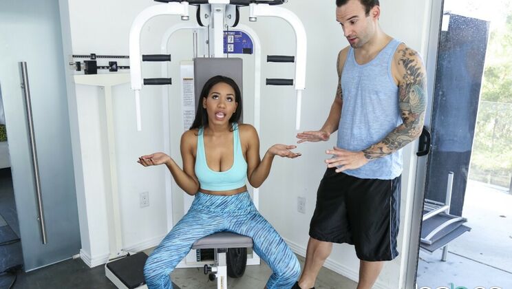 Post-Gym Massage: Big Tit Beauty - Jenna Foxx - Alex Legend